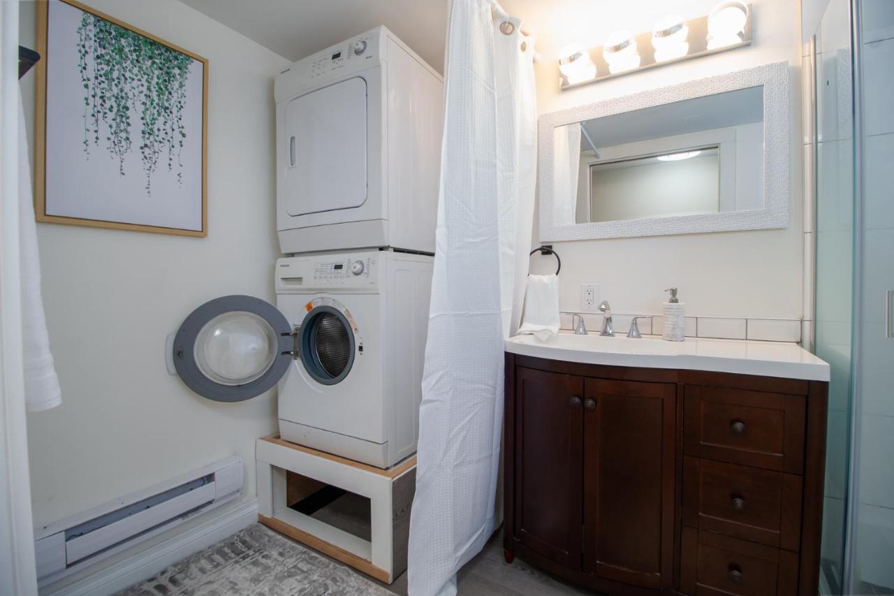 Bright Private Suite Near Departure Bay Beach Nanaimo Exterior photo